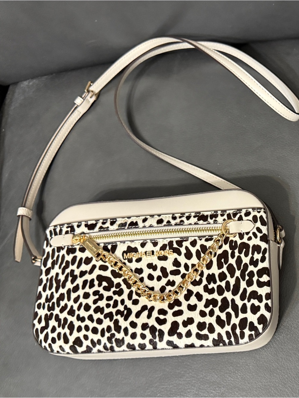 MICHAEL KORS “Jet Set” Animal Print Crossbody Leather Handbag